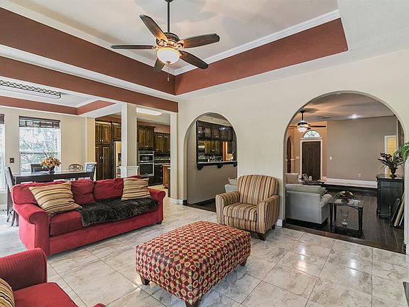 4th image of 200 Sarra Ln