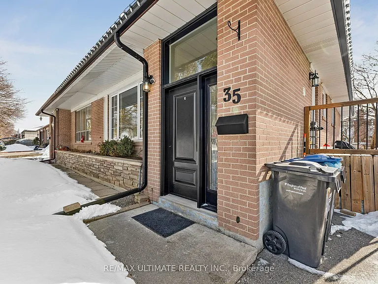 35 Algonquin Blvd #MAIN — Photo 2
