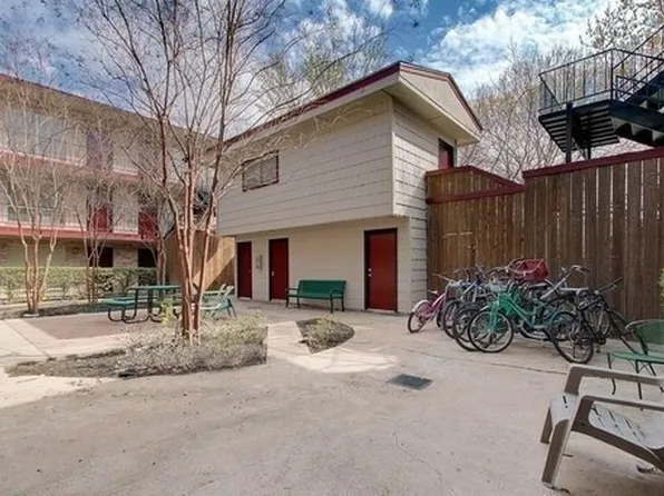 2207 Leon St APT 104, Austin, TX 78705
