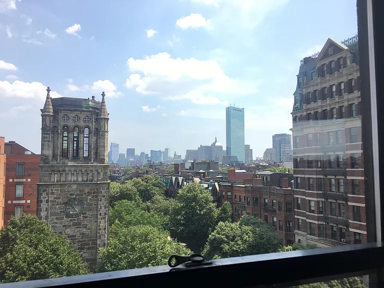 510 Beacon St #2 — Photo 3
