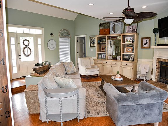 4th image of 614 Sarazen Dr