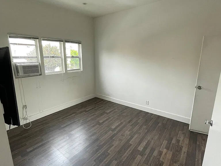 1213 Gordon St #6 — Photo 5