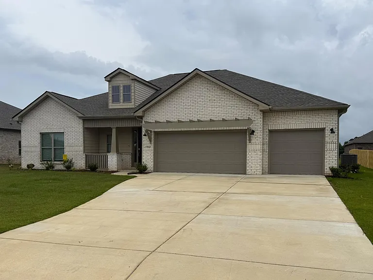 22882 Ansley Dr — Photo 1