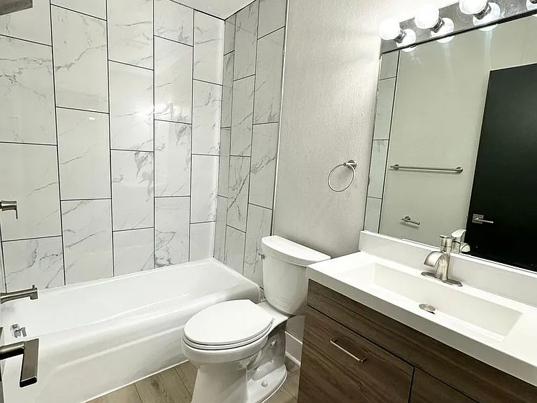 Orchard Hills Apartments — Photo 11