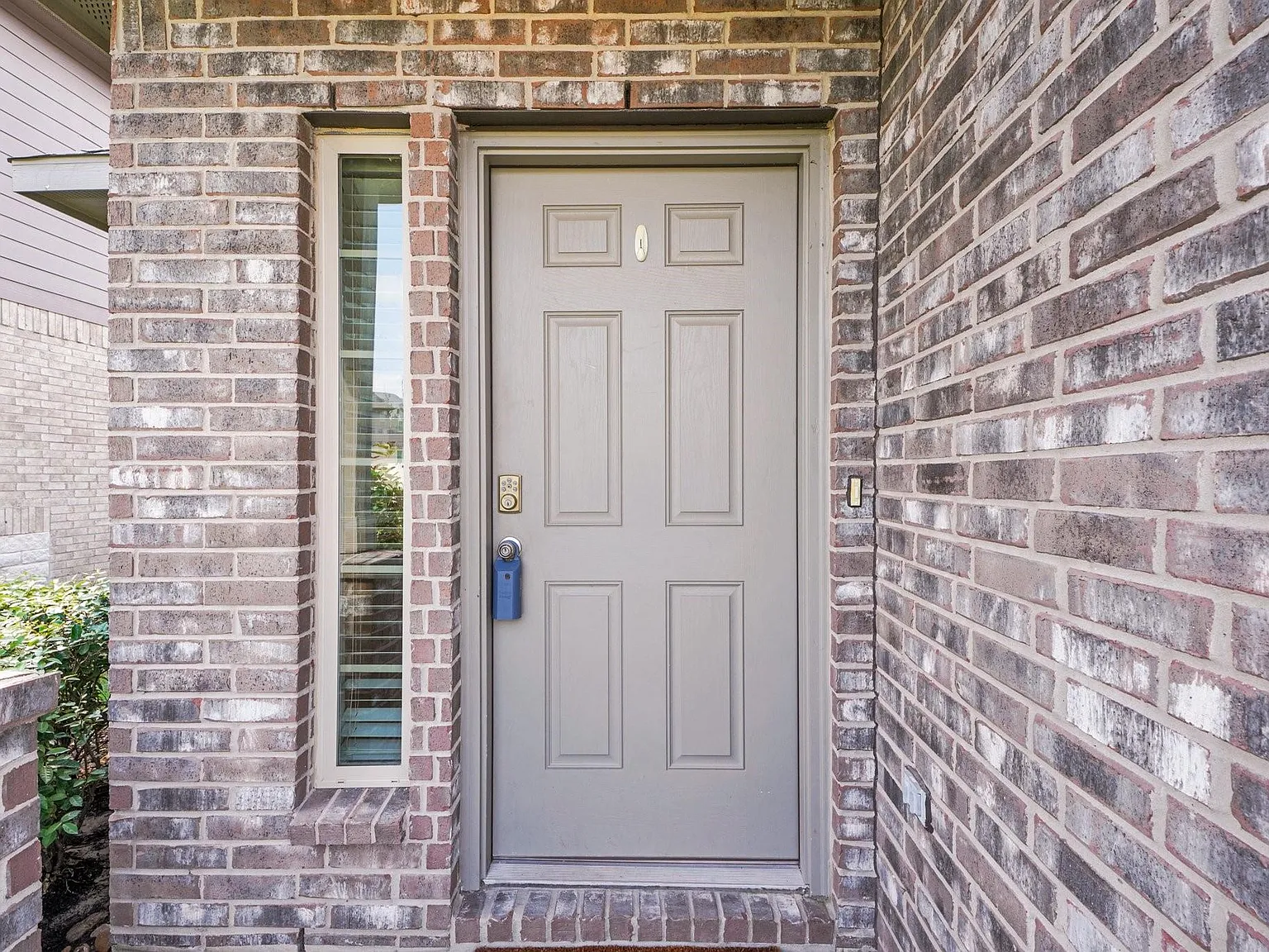 3 bed, 2.0 bath, 1518 sqft, $2,190 — Photo 3