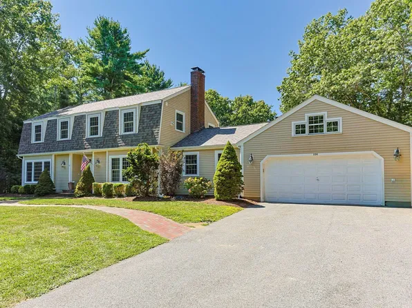 106 Upland Road, Plympton, MA 02367