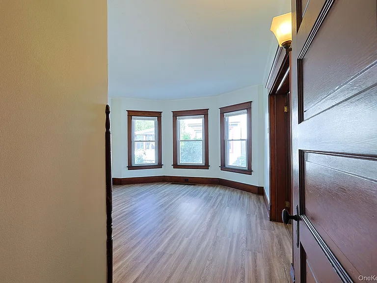 34 Lagrange Ave — Photo 5