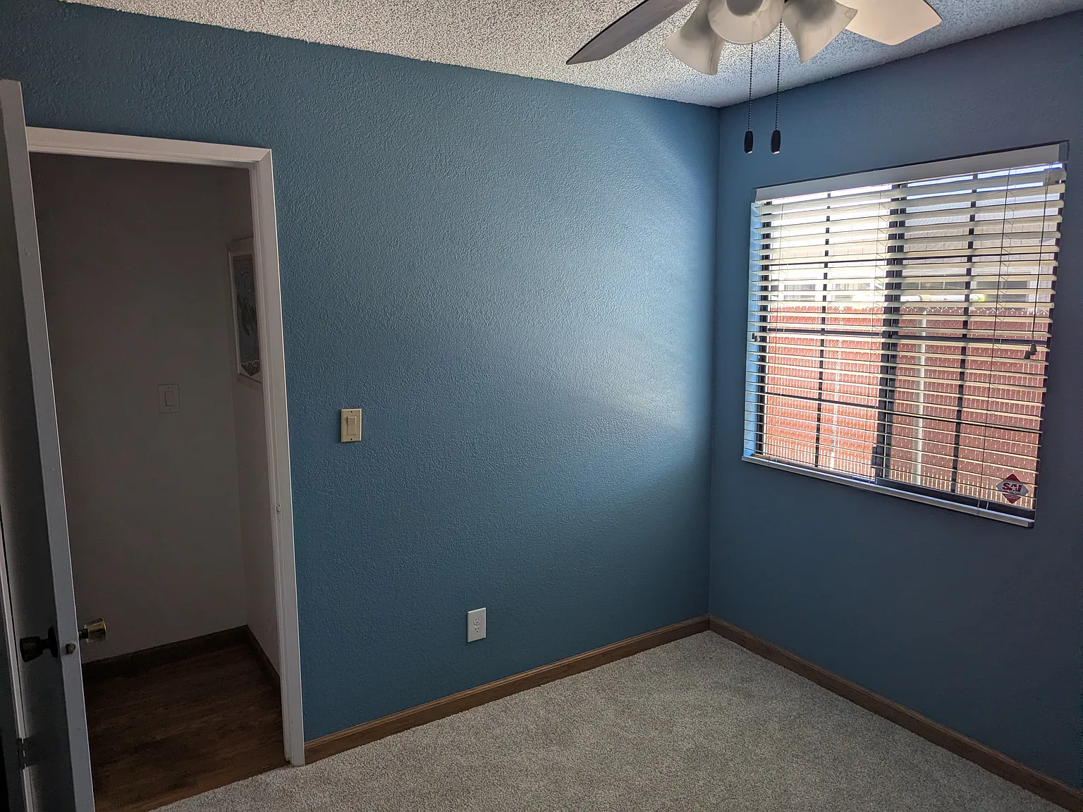 3 bed, 1120 sqft, $1,100 — Photo 3