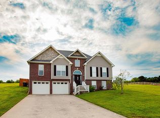 3660 Blackford Hills Rd, Cunningham, TN 37052
