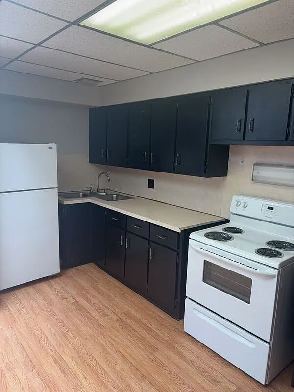 2 bed, 1.0 bath, 1200 sqft, $1,200 — Photo 4