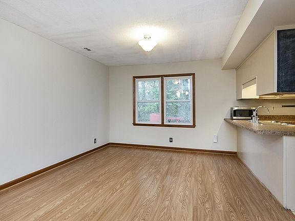 5th image of 5 Parkridge Ct