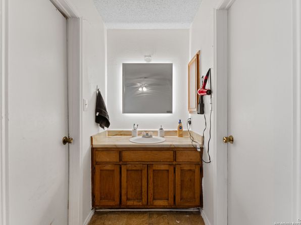 san-antonio-texas-169089021 picture