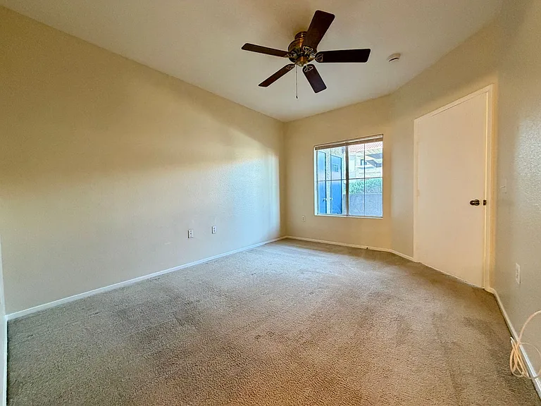 10245 S Maryland Pkwy #136 — Photo 6