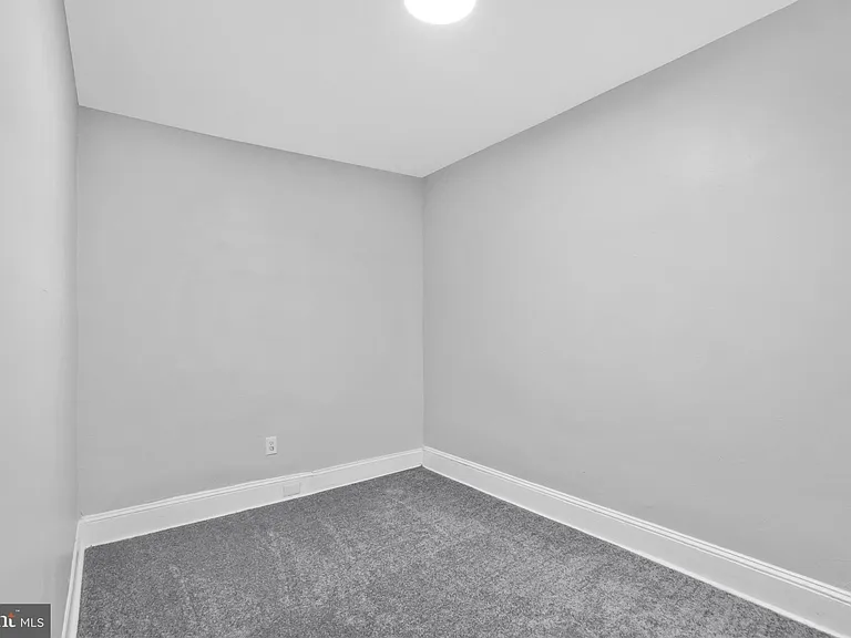 3231 N Hope St — Photo 7