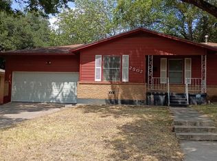 2507 Mears Dr, Gatesville, TX 76528