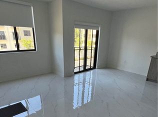 7901 W 4th Ave #102, Hialeah, FL 33014