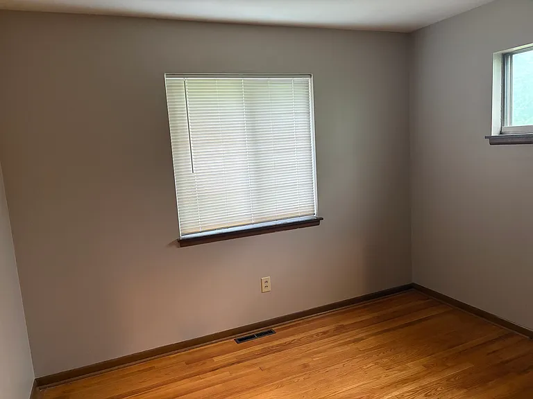 Bedroom 2 has 1 Closet