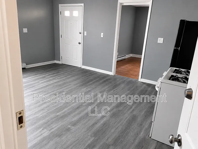 2 bed, 1.0 bath, $1,250 — Photo 3