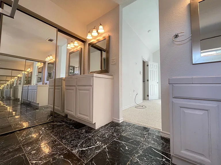 206 Ariana Ct — Photo 11