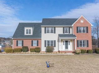 18 King Richard Rd, Waynesboro, VA 22980