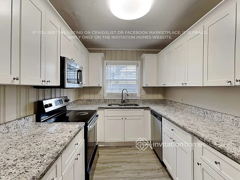 8837 Elma St — Photo 7
