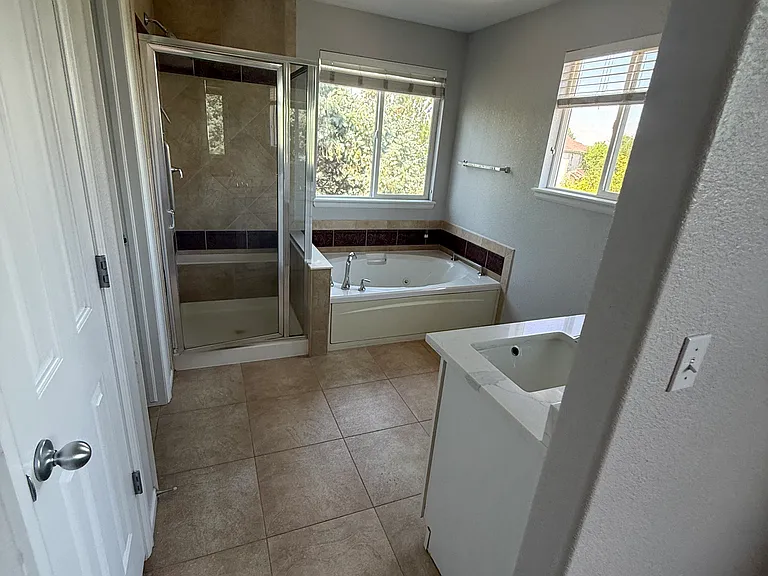 1611 Red Poppy Dr — Photo 12
