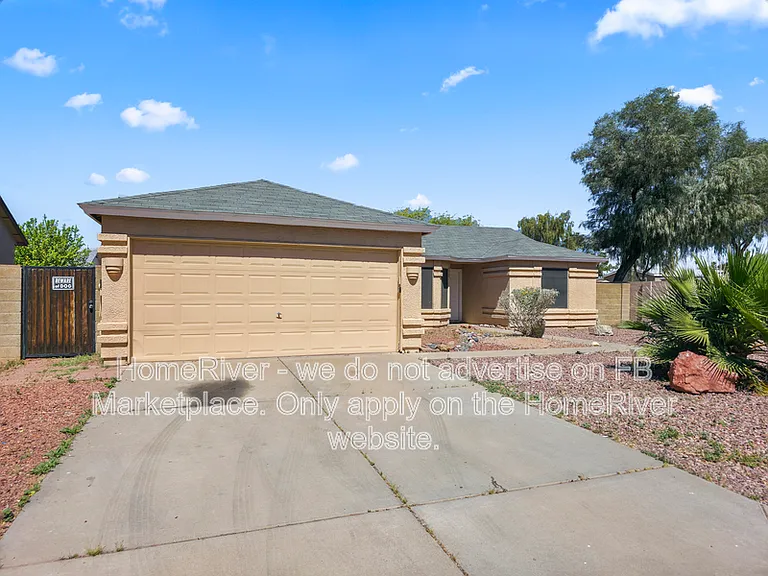 2 W Michelle Dr — Photo 4