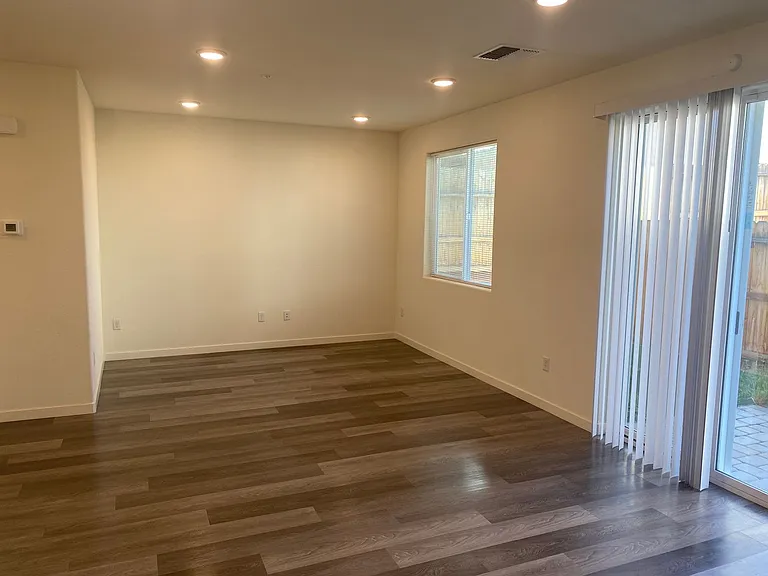 4903 Black Falcon Way — Photo 3