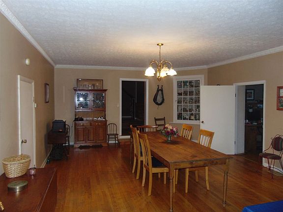 4th image of 106 May St