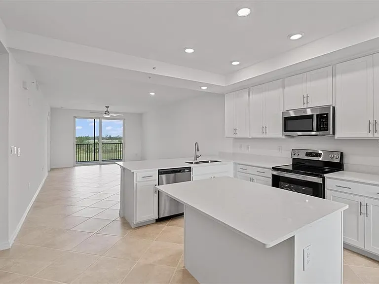 12180 Wellen Golf St #305 — Photo 3