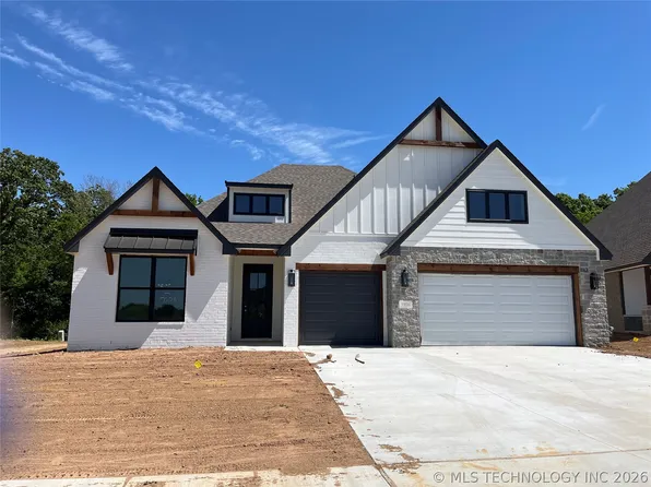 7208 E Tacoma St S, Broken Arrow, OK 74014
