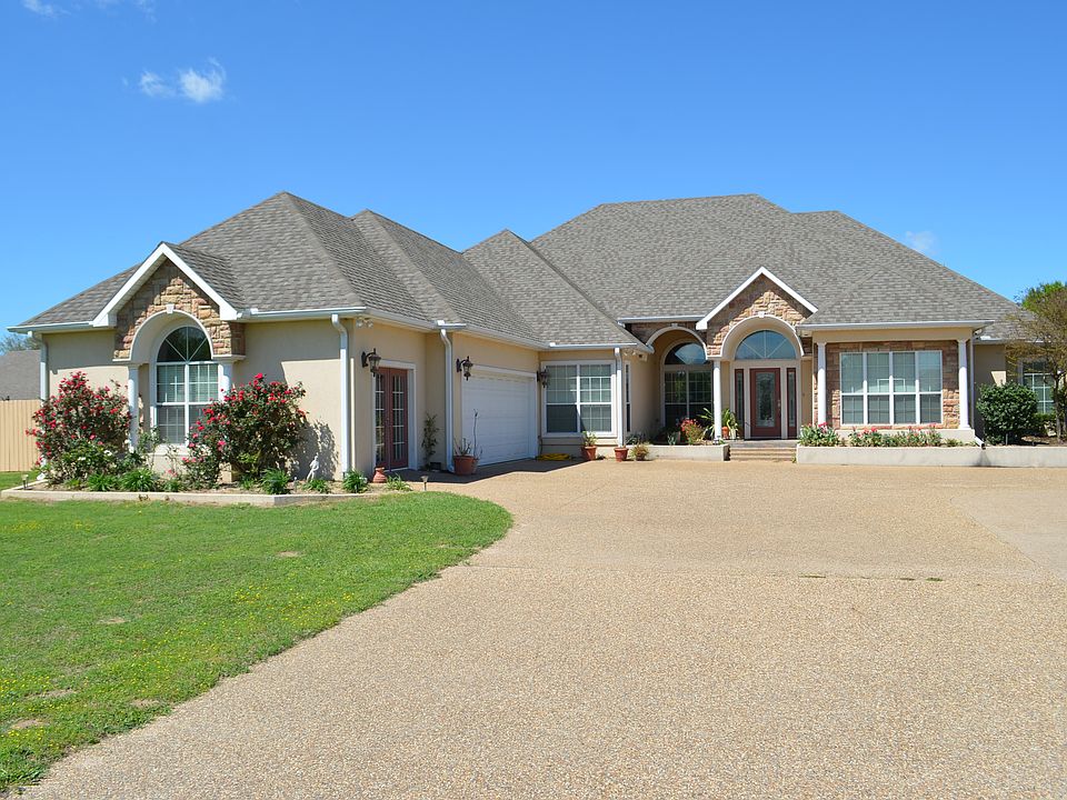 1st image of 413 Briarwood Pl