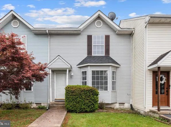 168 Stadium Cir, Inwood, WV 25428