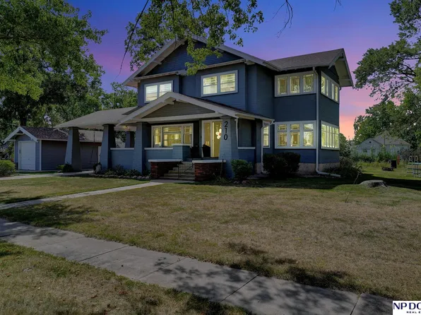 210 W Sycamore St, Western, NE 68464