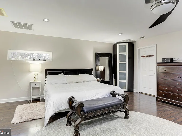 7465 Browns Bridge Rd — Photo 13