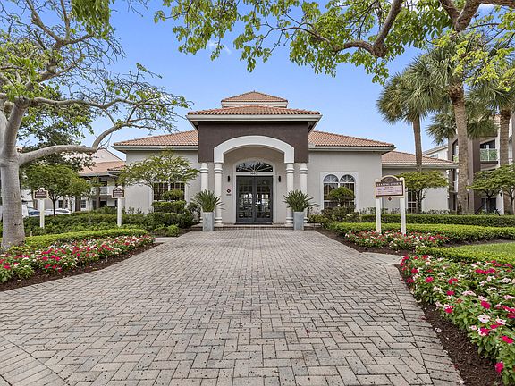 Delray Beach, FL Apartments for rent | The Fountains at Delray Luxury Apartments