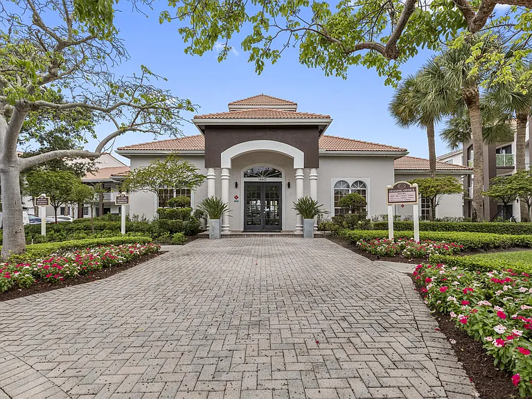 Delray Beach, FL Apartments for rent | The Fountains at Delray Luxury Apartments
