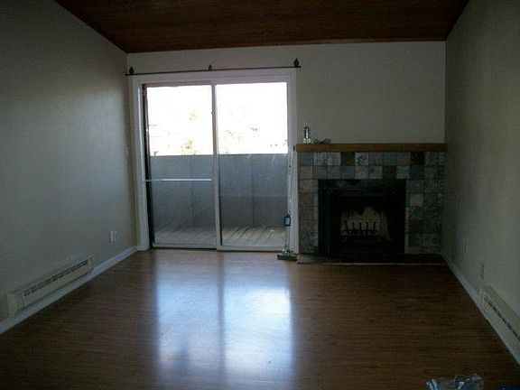 3rd image of 1061 W Beaver Creek Blvd #N303