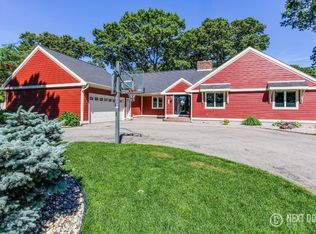 722 Ruddiman Dr, Muskegon, MI 49445