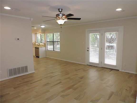 4th image of 307 Osage Dr
