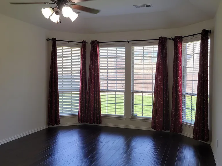 308 Enid Dr — Photo 5
