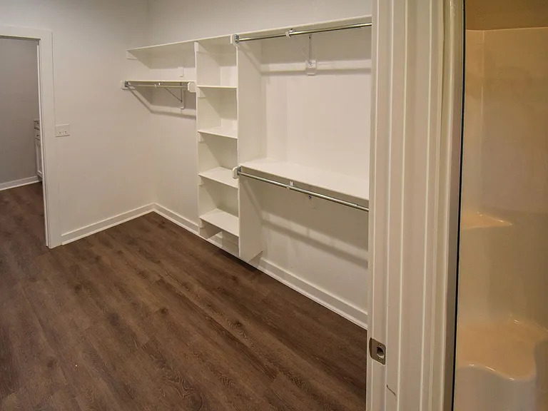 467 N Tacoma St — Photo 15