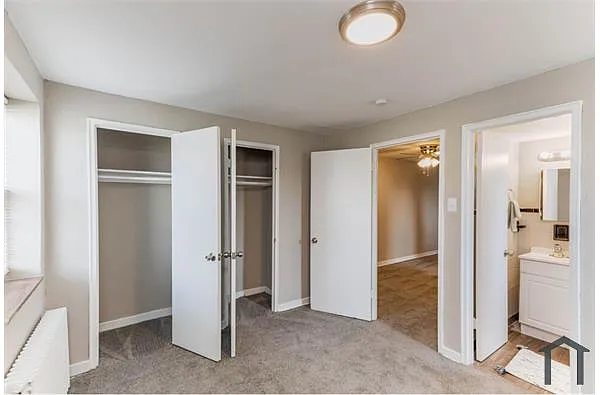 Building Photo - 1607 Skyline Dr #2