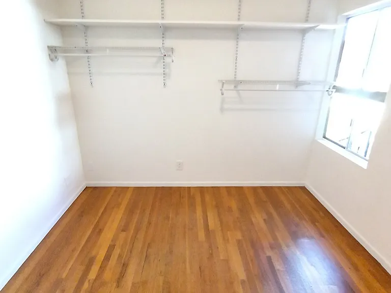 5314 W 138th St — Photo 36