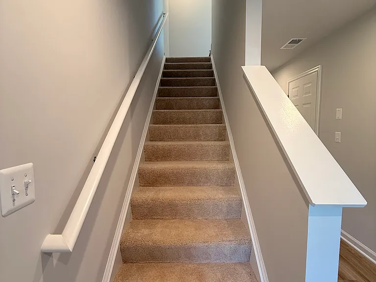 121 Oldfield Dr — Photo 13