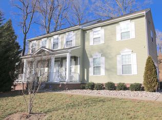 17745 Tweezer Ct, Dumfries, VA 22026