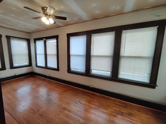 5th image of 142 Ball St Floor 2