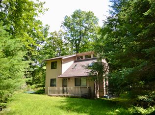 120 Hay Rd, Milford, PA 18337