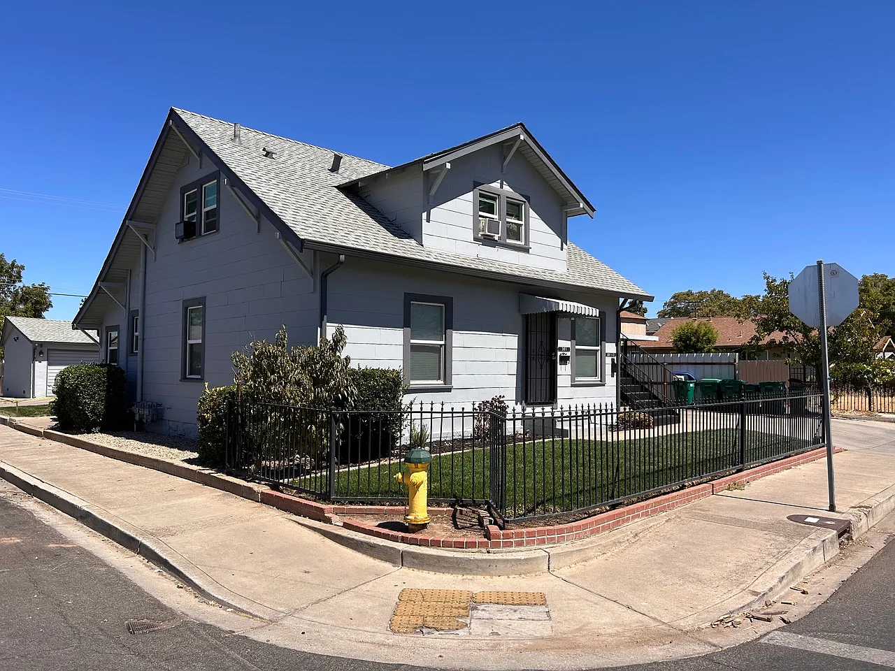 301 Maple St — Photo 3