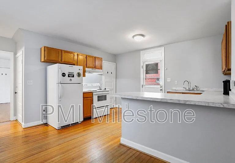721 2nd St #A — Photo 7